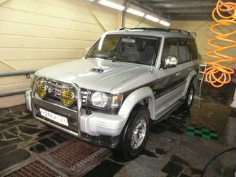 1994 Mitsubishi Pajero Photos