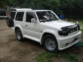 1994 Mitsubishi Pajero Pictures