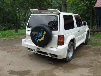 1994 Mitsubishi Pajero Photos