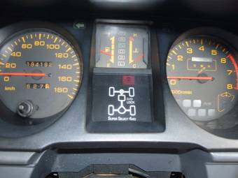 1994 Mitsubishi Pajero Photos