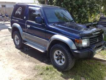 1994 Mitsubishi Pajero Photos