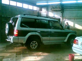 1994 Mitsubishi Pajero Photos