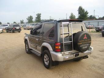 1994 Mitsubishi Pajero Pictures