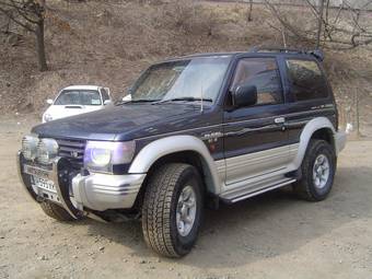 1994 Mitsubishi Pajero Photos