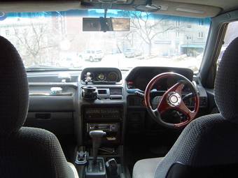 1994 Mitsubishi Pajero Pictures