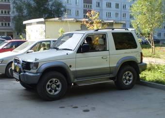 1994 Mitsubishi Pajero Pictures