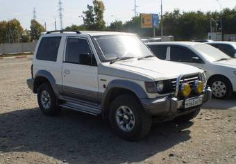 1994 Mitsubishi Pajero Photos