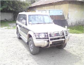 1994 Mitsubishi Pajero Images