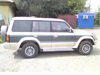 1994 Mitsubishi Pajero Pictures