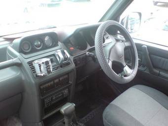 1994 Mitsubishi Pajero Photos