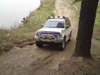 1994 Mitsubishi Pajero Photos