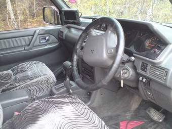1994 Mitsubishi Pajero Images