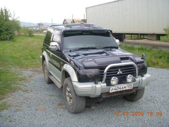 1994 Mitsubishi Pajero Pictures