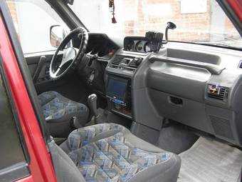 1994 Mitsubishi Pajero Pictures