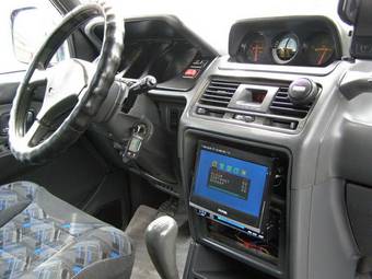 1994 Mitsubishi Pajero Images