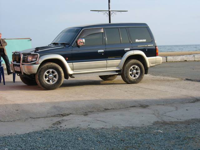 1995 Mitsubishi Pajero