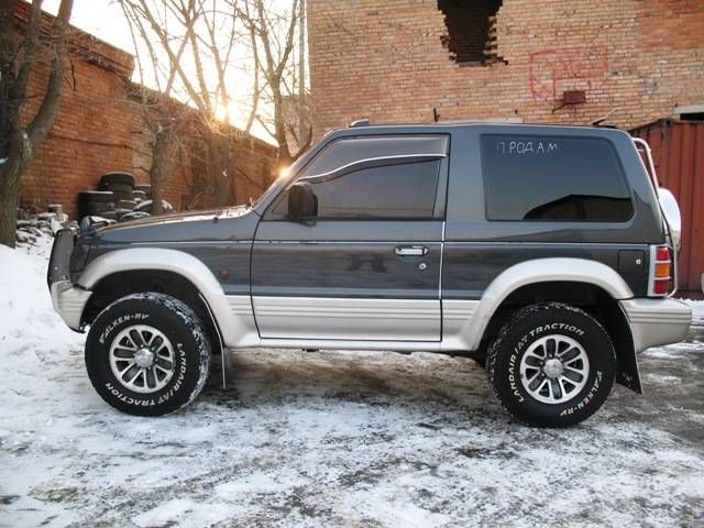 1995 Mitsubishi Pajero