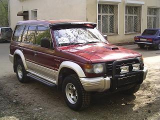 1995 Mitsubishi Pajero Images