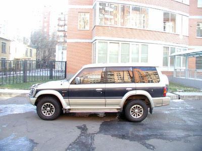 1995 Mitsubishi Pajero Photos