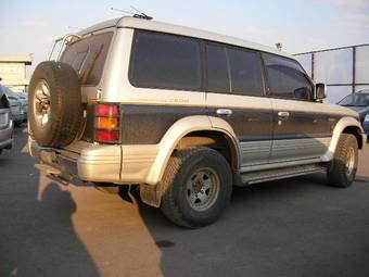 1995 Mitsubishi Pajero Pictures