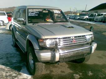 1995 Mitsubishi Pajero Images