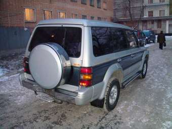 1995 Mitsubishi Pajero Pictures