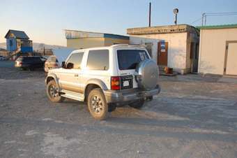1995 Mitsubishi Pajero Pictures
