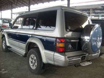 1995 Mitsubishi Pajero Photos