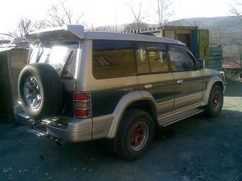 1995 Mitsubishi Pajero Photos