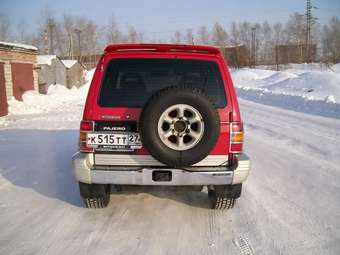1995 Mitsubishi Pajero Pictures