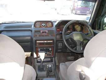 1995 Mitsubishi Pajero Photos