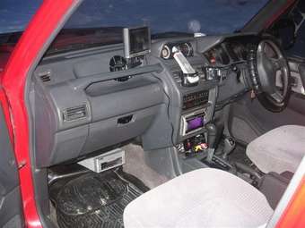 1995 Mitsubishi Pajero Wallpapers