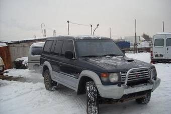 1995 Mitsubishi Pajero Pictures