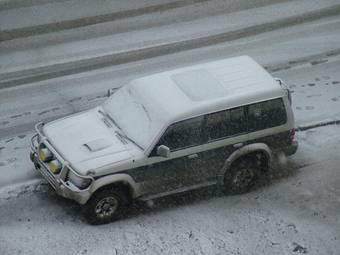 1995 Mitsubishi Pajero Photos