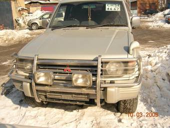 1995 Mitsubishi Pajero Pictures
