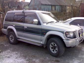 1995 Mitsubishi Pajero Photos