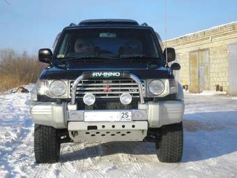 1995 Mitsubishi Pajero Pictures