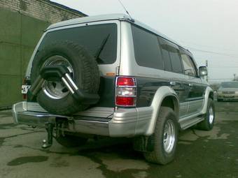 1995 Mitsubishi Pajero Pictures