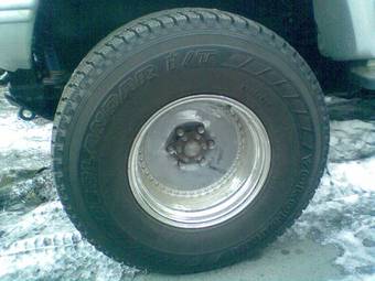 1995 Mitsubishi Pajero Photos
