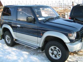 1995 Mitsubishi Pajero Pics