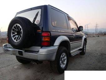 1995 Mitsubishi Pajero Images