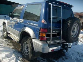 1995 Mitsubishi Pajero Photos
