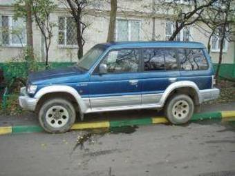 1995 Mitsubishi Pajero Pictures