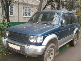 1995 Mitsubishi Pajero Photos