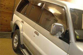 1995 Mitsubishi Pajero Photos