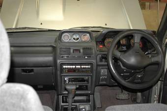 1995 Mitsubishi Pajero Wallpapers
