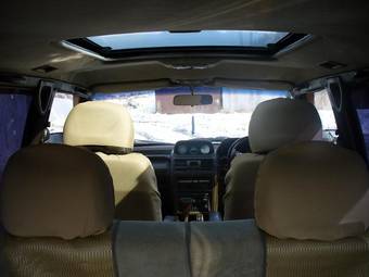 1995 Mitsubishi Pajero Pictures