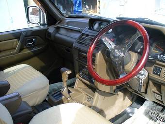 1995 Mitsubishi Pajero Pictures