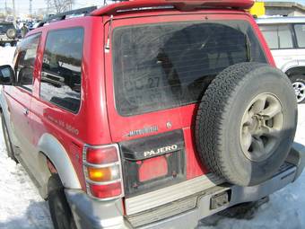 1995 Mitsubishi Pajero Photos