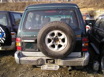 1995 Mitsubishi Pajero Pictures